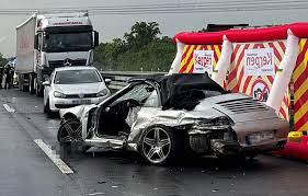 Auf der Autobahn 61: Junge Frau stirbt nach Unfall in Porsche