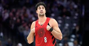 Deni Avdija during a game