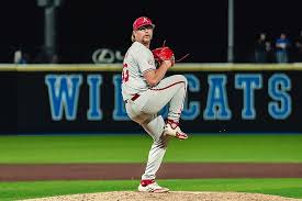 Arkansas baseball holds on to beat Kentucky, evens series