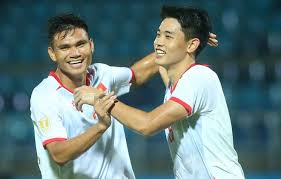 Tuyển Việt Nam vs Singapore: Xuân Son, Hoàng Hên đá chính