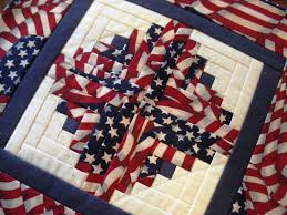 Résultat de recherche d'images pour "4th of July table runners"