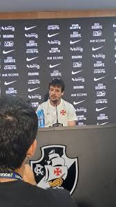 Fernando Diniz revela que já havia indicado Alan Saldivia no Fluminense, no Cruzeiro e, agora, no Vasco