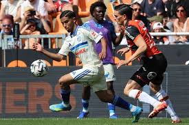 Ligue 1, lo Strasburgo vince in rimonta, il Lille espugna Parigi