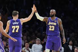 Luka Doncic exposes the salary gap between himself and his teammates who are not called LeBron after making them an offer they couldn't refuse