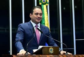 PF mira vice-líder do governo Lula em nova operação contra fraudes bilionárias no INSS