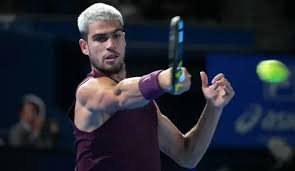 Alcaraz's Japan Open Win: Injury Scare & Rain Delay Drama! - Imagen principal del artículo