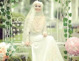 Hasil gambar untuk gaun pengantin modern