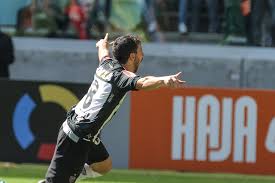 Image result for ‪‪Leandro Donizete‬, ‪Clube Atlético Mineiro‬, ‪Santos FC‬‬