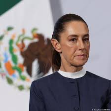 Maestros protestan contra Sheinbaum por reforma educativa