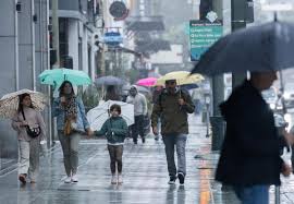 Southern California Weather Forecast: Cooler Temperatures and Showers Arriving