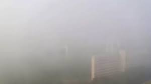 Delhi air quality slips to 'Very Poor' as smog engulfs city; AQI crosses 300