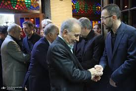 غکس/ حضور نجفی، شهردار پیشین تهران در مراسم بزرگداشت مادر حداد عادل | اقتصاد24