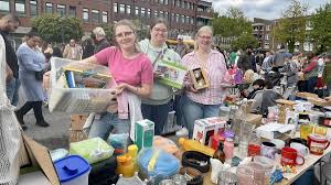 Nachtflohmarkt Norderstedt: Noch zwei Termine auf dem Rathausmarkt