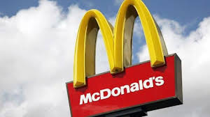 McDonald’s vai acabar com máquinas de refil e mudança irrita clientes nos EUA