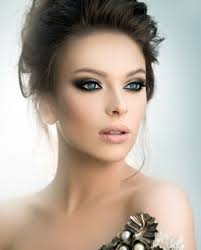 Résultat de recherche d'images pour "‫مكياج عرايس‬‎"