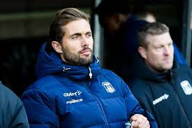 ‘Du er en anelse for hurtigt ude med de ben der’