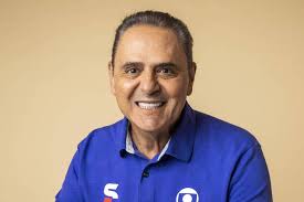 Afastado por motivos de saúde, Luis Roberto é homenageado pela Globo durante Copa do Mundo