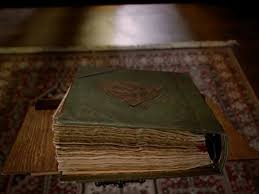 Resultado de imagem para livro das sombras