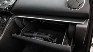 El dispositivo que deberás llevar obligatoriamente en la guantera del coche a partir de enero de 2026: hasta 80 euros de multa