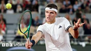 French Open 2026 LIVE: Jakub Mensik vs Joao Fonseca - scores, results, text coverage & radio commentary