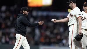 Tony Vitello's move in ninth inning backfires as Giants suffer another late loss