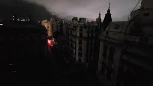 Apagón Masivo en AMBA: Casi 500 Mil Usuarios Sin Luz en la Madrugada - Imagen principal del artículo