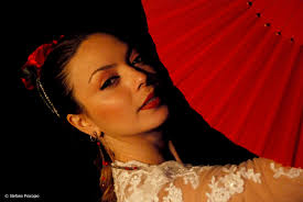 Dopo aver calcato le scene di vari teatri italiani con il più corposo Musical Flamenco “Mi vida”, Cristina Benitez si propone ora con uno spettacolo più ... - CristinaB__025