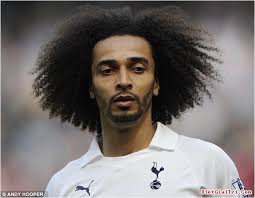 Cựu sao trẻ Man United truy hoan trong “biển” người đẹp. Benoit Assou-Ekotto thử nhảy dù. Theo TTVH - cuu-sao-tre-man-united-truy-hoan-trong-bien-nguoi-dep-380368