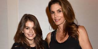 Résultat de recherche d'images pour "cindy crawford daughter"