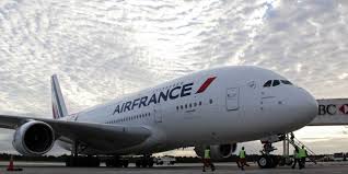 Résultat de recherche d'images pour "avion paris"