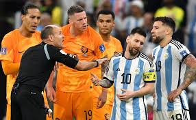 Mateu Lahoz y su confesión sobre el Argentina vs. Países Bajos de Qatar: ”Empezaron a tratarme mal”