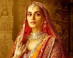 Image of Manushi Chhillar as Sanyogita in Samrat Prithviraj Movie