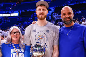 Meet Isaiah Hartenstein's Parents, Mom Theresa and Dad Florian Hartenstein