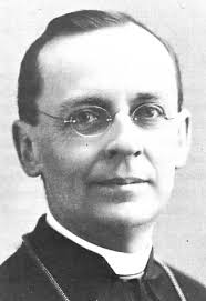 Ordonné prêtre en 1878, il est d&#39;abord secrétaire particulier de l&#39;évêque de Montréal, Mgr Édouard-Charles Fabre (1879). Puis, il enseigne le dogme à ... - paulbruchesi_1910