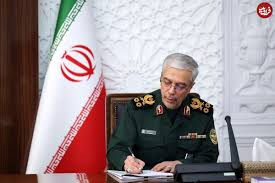 عکس؛ سفر در زمان؛ «سرلشکر باقری، سلامی، رشید، محسن رضایی و عزیز جعفری» در بیت رهبری؛ سال 94