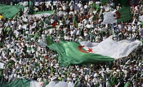  الجزائر  تحقق حلم العرب و تتاهل الى الدور الثمن النهائي (1..2..3..Viva  l’Algérie )  Images?q=tbn:ANd9GcRtYEX-0XpqxdJAHOC3pVCd1LdBn4hZrLLEoHCoe8wkyWsgxFQV