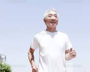 ジョギングを楽しむ中高年男性の画像