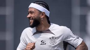 Paz detalha proposta de renovação de Memphis com o Corinthians