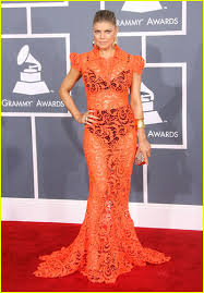 Resultado de imagem para looks grammy 2017