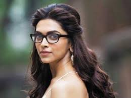 ... who ruled the box office in 2013 with four successive 100-crore hits, talks about movies and things that mark showbiz. Cuckoo Paul, Deepak Ajwani - img_73235_deepika_sm_280x210_280x210
