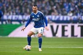 Liveticker vom Spiel Schalke gegen Lautern Noch keine Tore, aber Kurucay sieht fünfte Gelbe