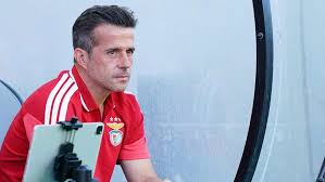 Em direto/ Benfica-St. Gallen. Enzo e Barreiro no onze, Schjelderup, Ríos e Jhon Durán já no banco