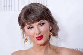Taylor Swift Secretly Changed Some of Her Songs & Fans Are Convinced This Album Is Next