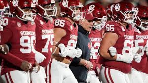 Oklahoma Sooners quarterback John Mateer during a college football game