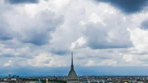 Tornano temporali e basse temperature sul Piemonte: una nuova perturbazione, ma per il 1° maggio ci sarà il sole