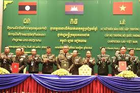 Việt Nam, Laos, Cambodia hold annual defence ministerial meeting