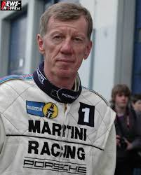 Nach vielen Jahren Rennpause feiert Rallye-Legende Walter Röhrl sein Comeback auf der Nordschleife. Rallye-Legende Walter Röhrl ... - 006_vln-2010-03-27_rennen-01_walter-roehrl