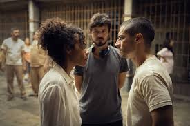 Netflix lança filme derivado de 'Irmandade' e borra as barreiras entre cinema e TV