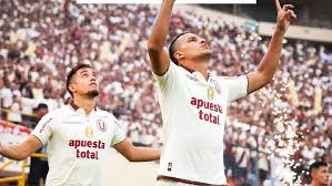 Universitario vs. Cienciano: Showdown at Estadio Monumental