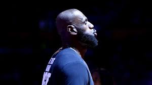 Chefão dos Lakers fala em 'tempo necessário para decidir' e é sincero sobre futuro de LeBron James